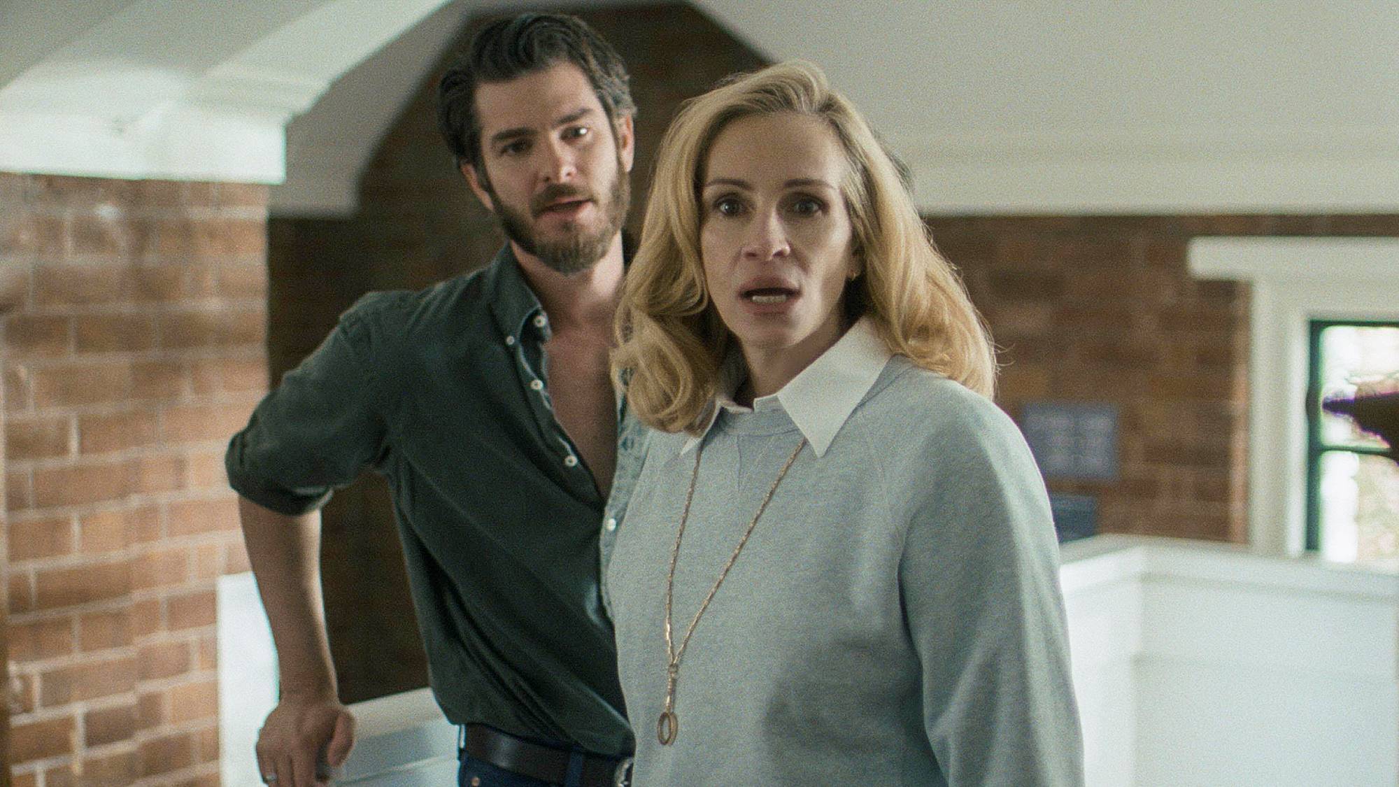 Andrew Garfield as Hank and Julia Roberts as Alma in &quot;After the Hunt&quot; movie (2025)