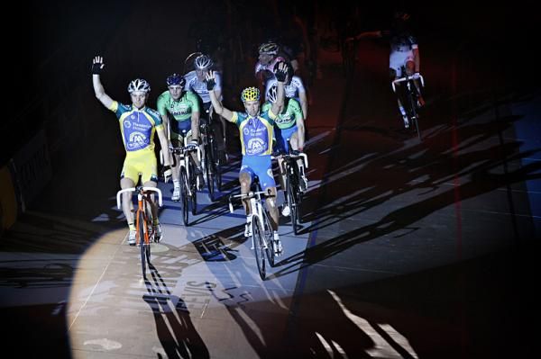 Yoeri Havik and Danny Stam took the night's first Madison