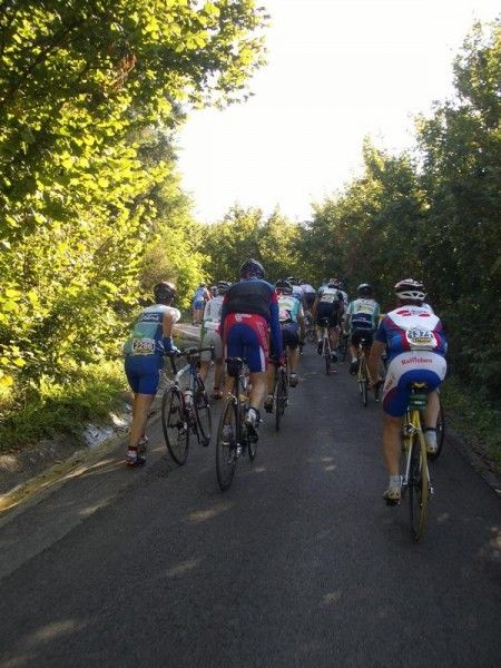 Hundreds of cyclists, one narrow steep road don't always mix, most of us were reduced to walking eventually.