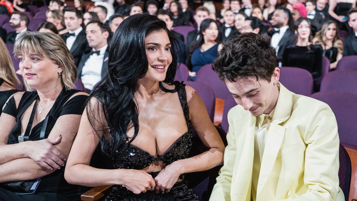 Kylie Jenner Sneaks Into the 2025 Oscars Ceremony Wearing a Custom Miu Miu  Dress | Marie Claire