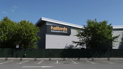 Halfords Boxing Day sale
