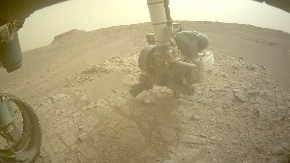 Perseverance Mars rover picks up 'lucky' 13th rock sample for return to Earth - Space.com