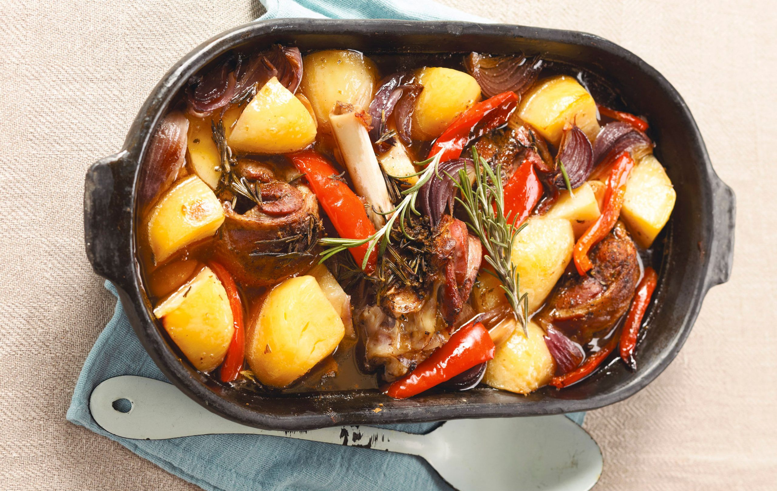 Pot-roasted lamb with potatoes and rosemary recipe
