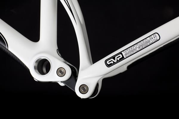 A look at the non-drive side of the carbon Santa Cruz Nomad's VPP suspension design.