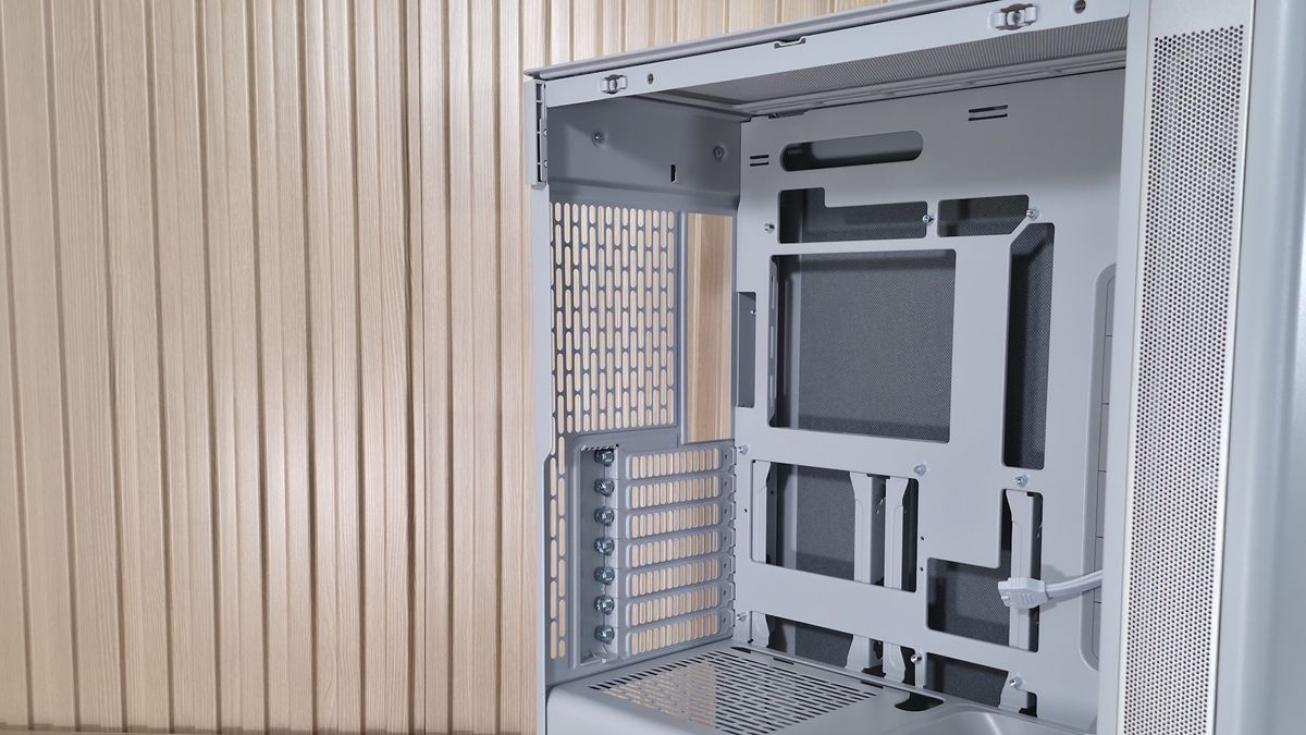 Fractal Define One - Inside