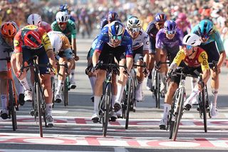 As it happened: sprint decides stage 8 of the Vuelta a Espa&ntilde;a on a day where the red jersey changes hands