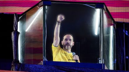 Abelardo de la Espriella, right-wing Colombian presidential winner, pumps his fist during an election night rally in Barranquilla