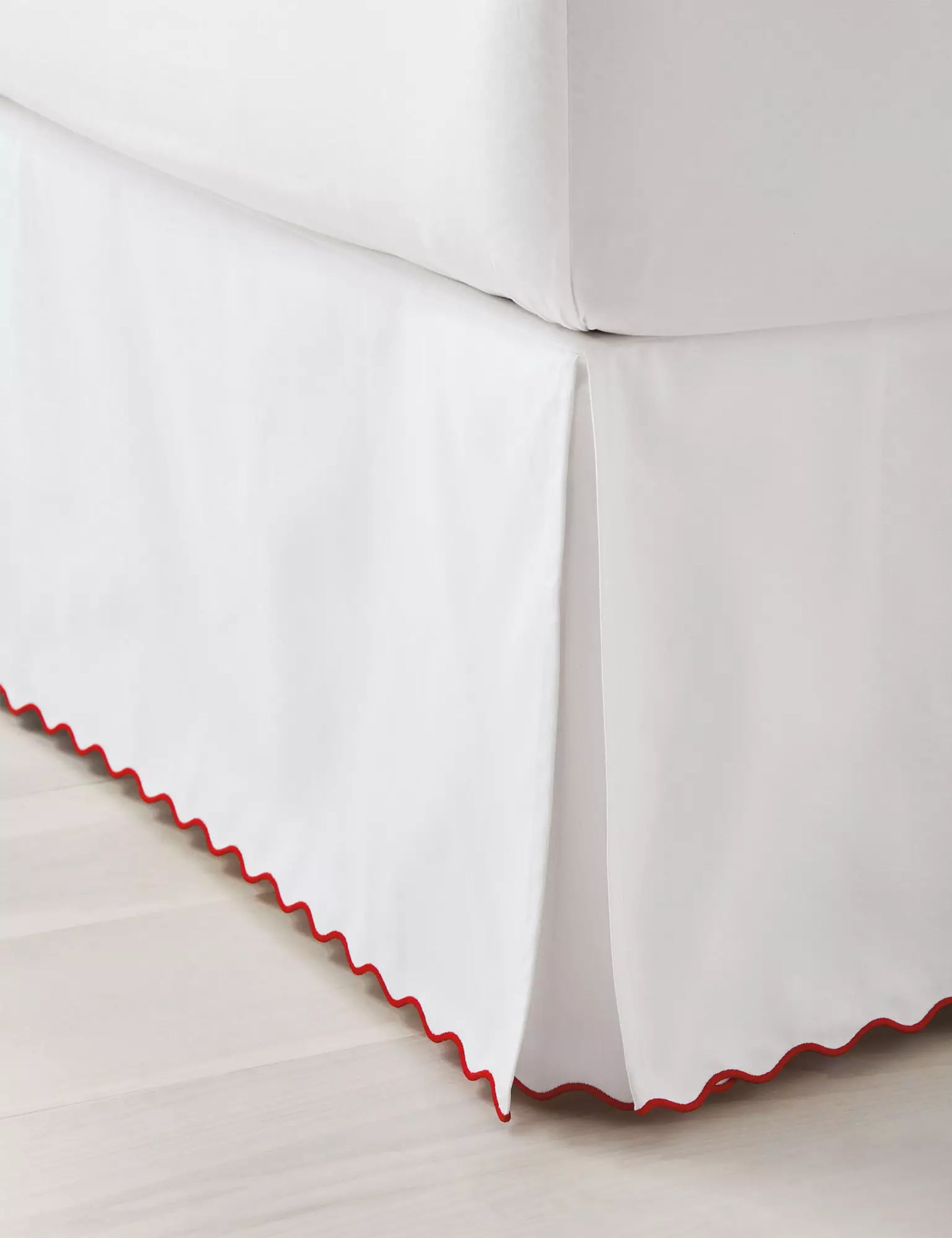Wave Bedskirt in Lobster