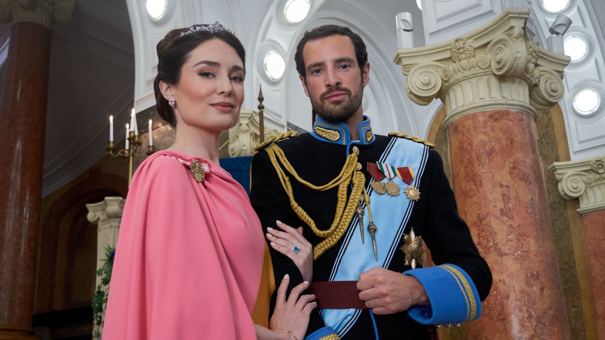 The Royal We: Ngày phát hành, trailer, diễn viên và mọi thứ chúng ta biết về bộ phim Hallmark Channel