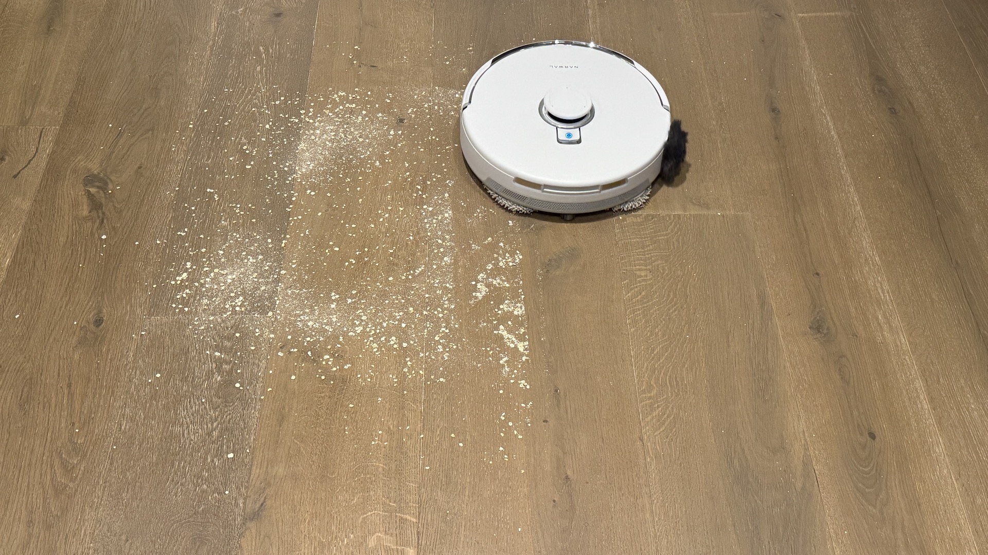 testing the Narwal Freo Z Ultra for mopping and vacuuming skills 