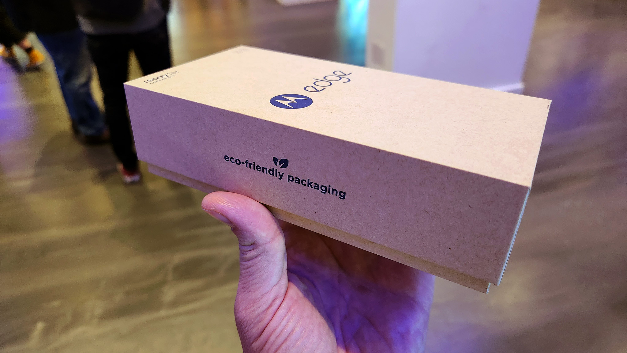 Motorola Edge (2022)'s more environmentally-friendly packaging
