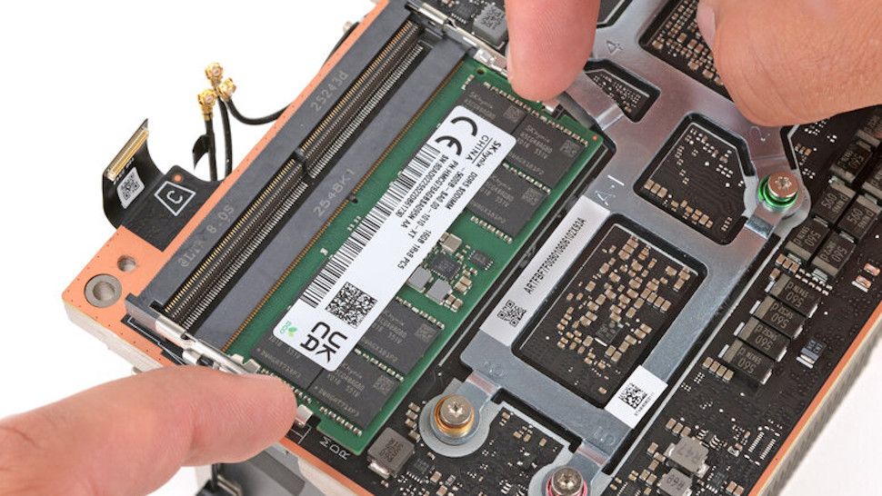 Guía de reparación de RAM de Steam Machine por iFixit