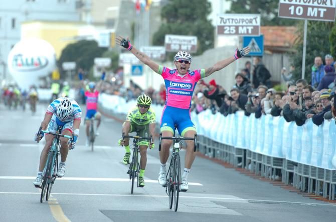 Filippo Pozzato (Lampre-Merida) wins the Trofeo Laigueglia from a four-man break.