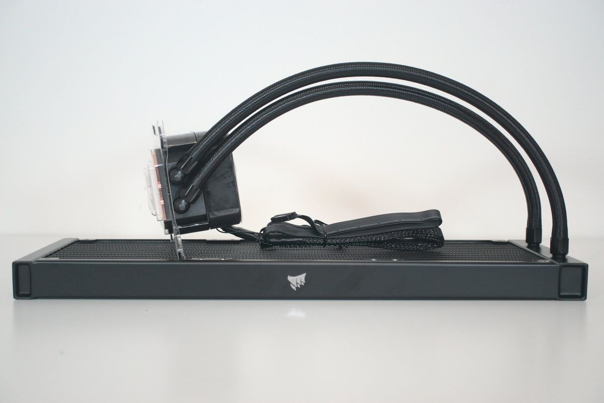 Corsair H150i Elite LCD