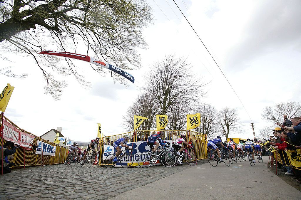 04042004 World Cup Tour of Flanders Paterberg Photo by Lars RonbogFrontzoneSport via Getty Images