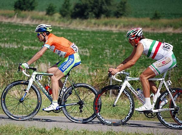 Nibali rides ahead of Filippo Pozzato.