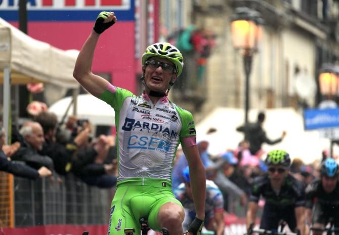 Enrico Battaglin (Bardiani Valvole-CSF Inox) wins stage 4 of the Giro d'Italia