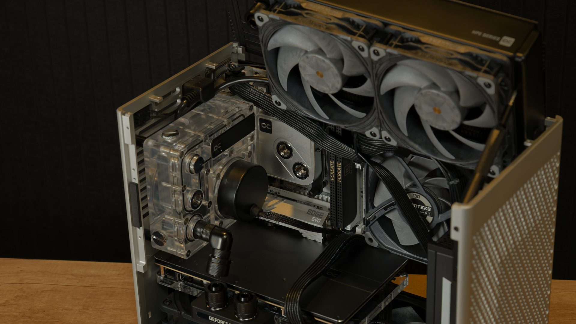 Greyscale ITX Build Tubing &amp;amp; Loop