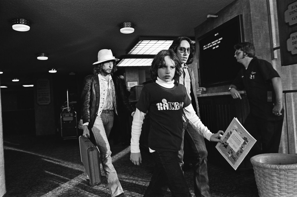 Bob Dylan arrives at soundcheck (Photo by Larry Hulst/Michael Ochs Archives/Getty Images)