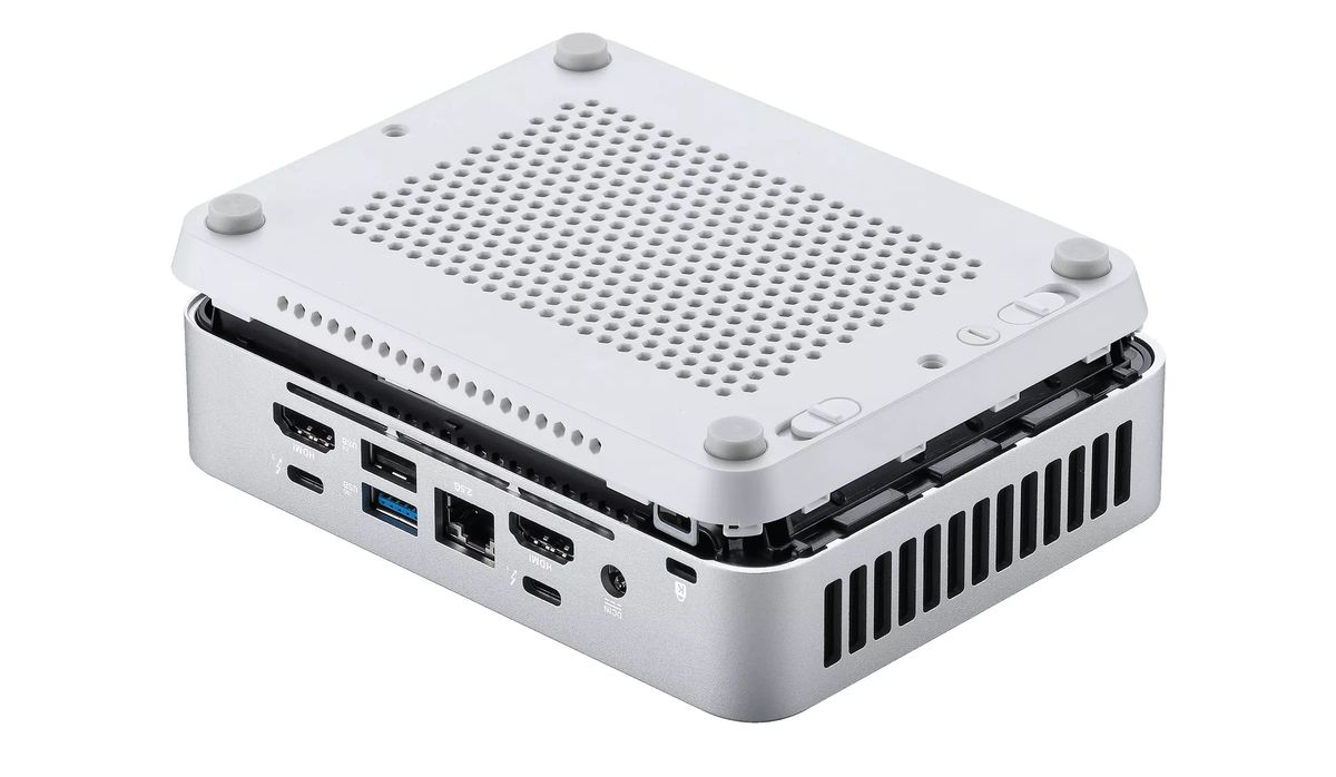 Asus NUC 14+'s rear I/O and Tool-less panel removal for easy hardware upgrade.