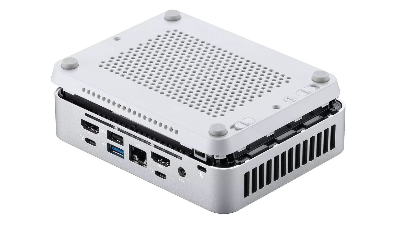Asus NUC 14+'s rear I/O and Tool-less panel removal for easy hardware upgrade.