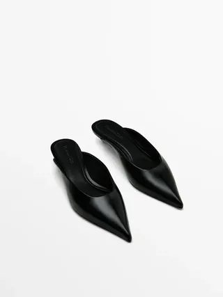 Heeled mules with pointed toes