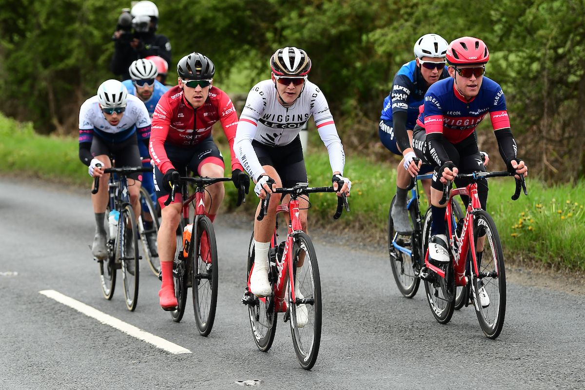 Tom Stewart (Canyon DHB), Fabien Grellier (Total Direct Energie), Jake Scott (Swiftcarbon Pro Cycling), Chris McGlinchey (Vitus Pro Cycling), Rob Scott and James Fouche (Team Wiggins) in the breakaway