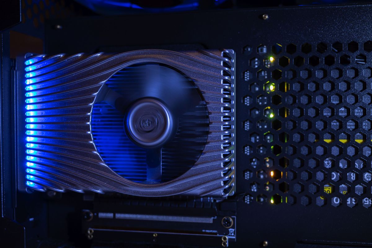 Intel could be coming for Nvidia with a monster 500W graphics card thumbnail