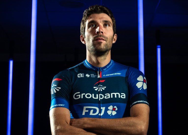 Thibaut Pinot shows off the 2023 Groupama-FDJ kit