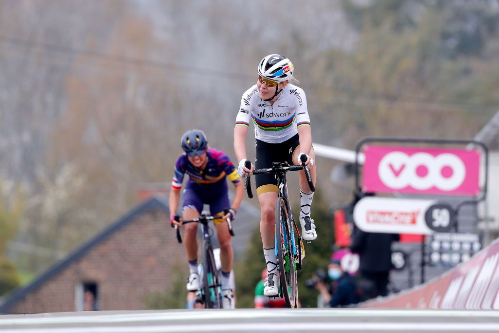 Anna van der Breggen (SD Worx) surged clear of Katarzyna Niewiadoma (Canyon-SRAM)