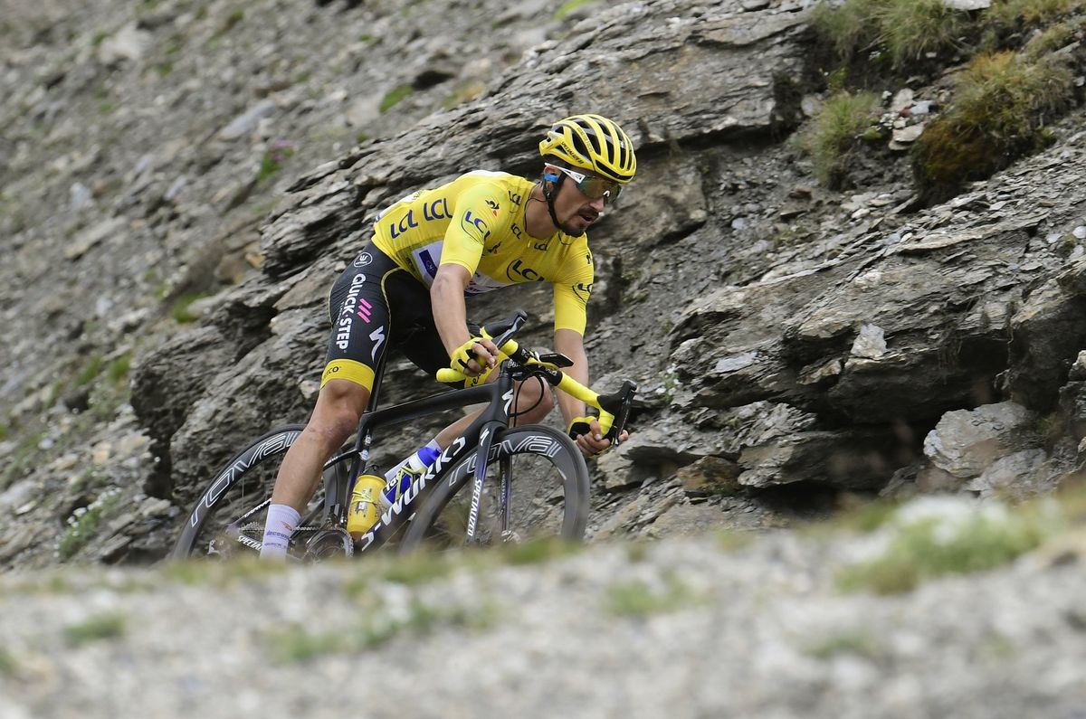 Julian Alaphilippe (Deceuninck-QuickStep) tried to chase on the descent