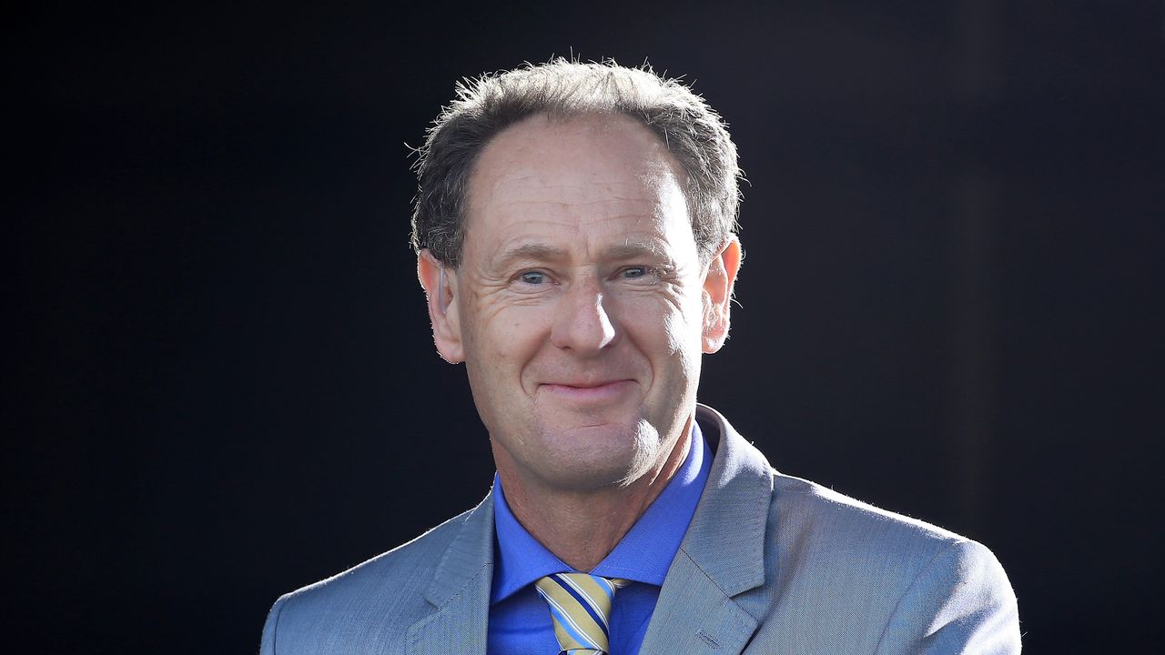 A headshot of Mark Roe from the 2014 DP World Tour season