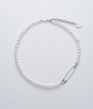Pearl necklace with safety pin feature