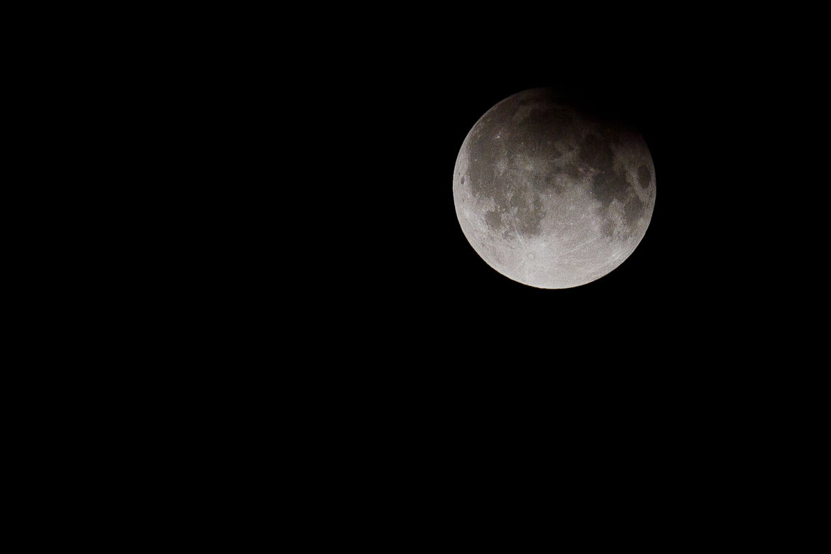 Penumbral Lunar Eclipse Seen in New Delhi