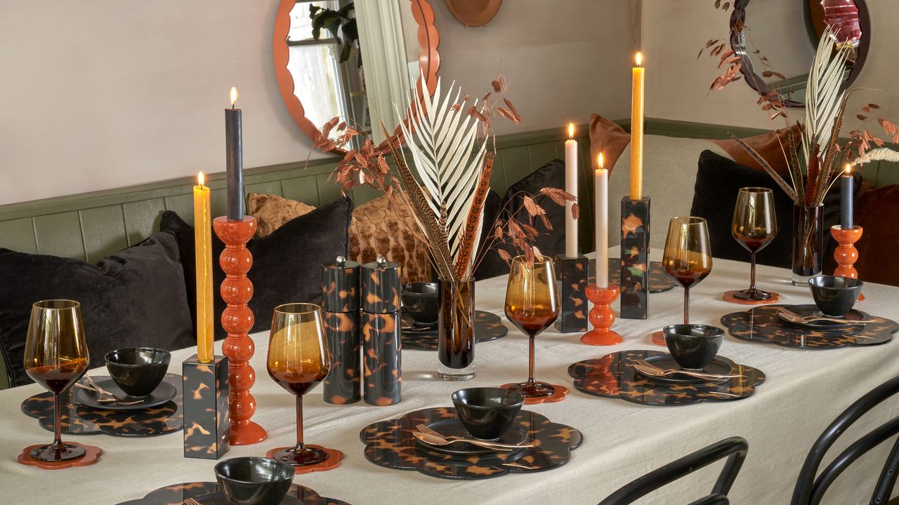 Addison Ross tortoiseshell tablescape.