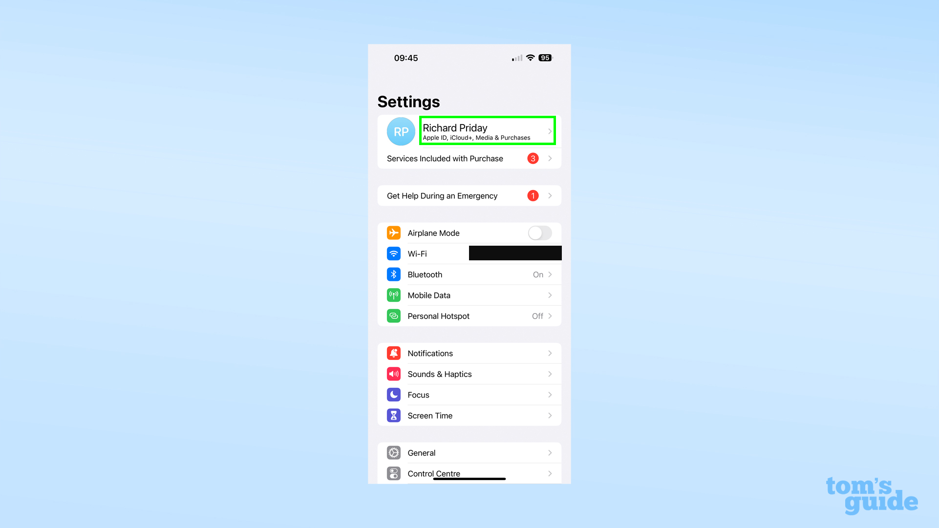 Скриншот приложения настроек iOS 16.2, показывающий экран главного меню.