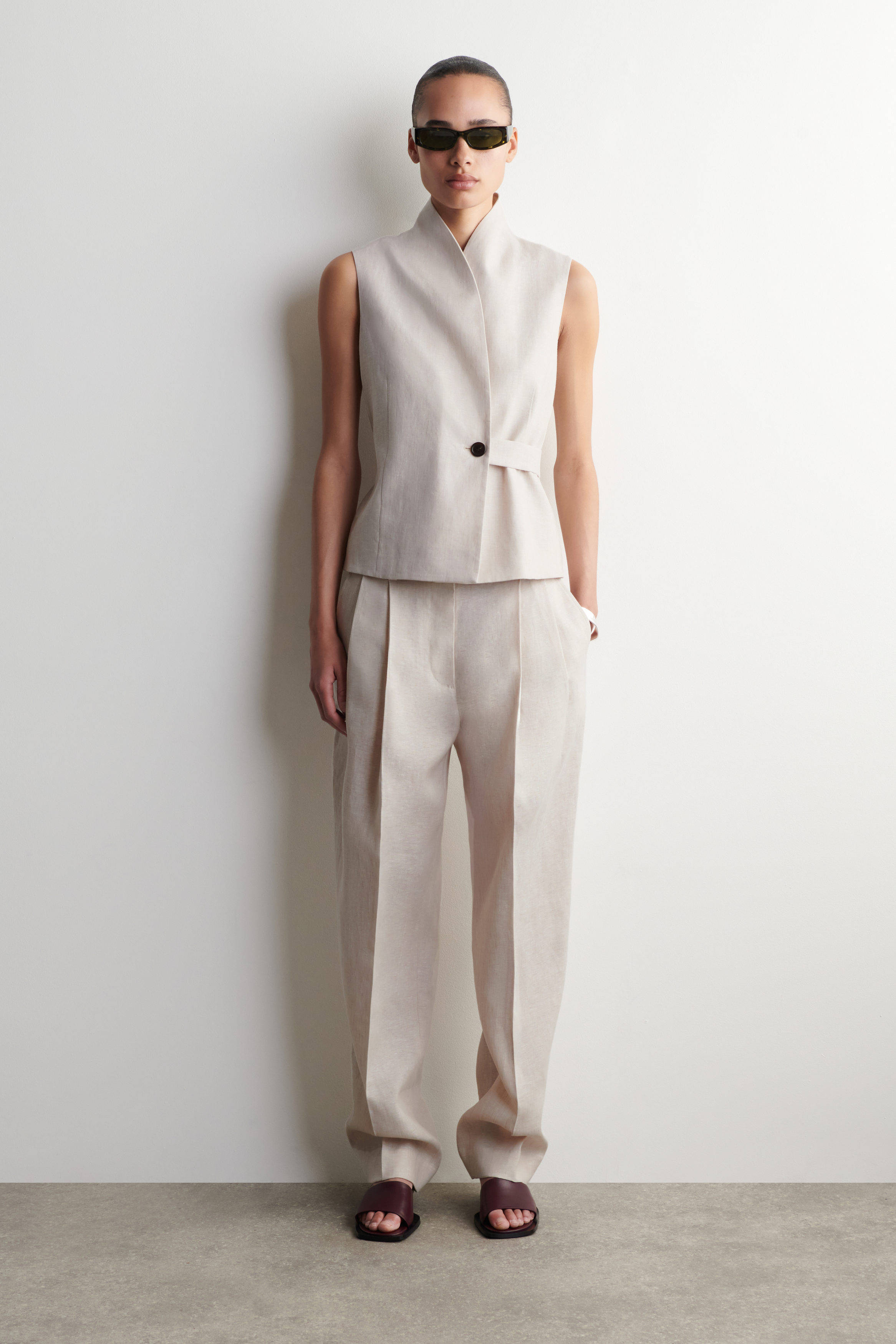 Tailored Linen Tulip Pants