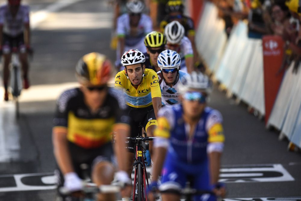 Fabio Aru finishes stage 14 and loses the yellow jersey to Chris Froome