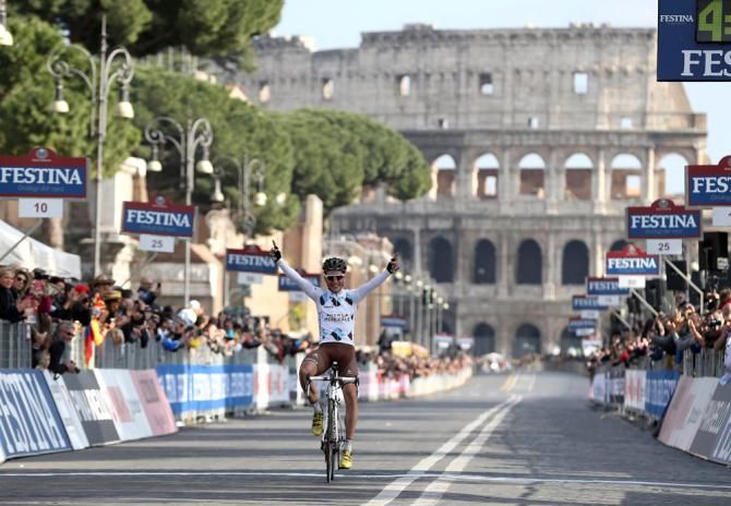 Blel Kadri (AG2R - La Mondiale) wins Roma Maxima