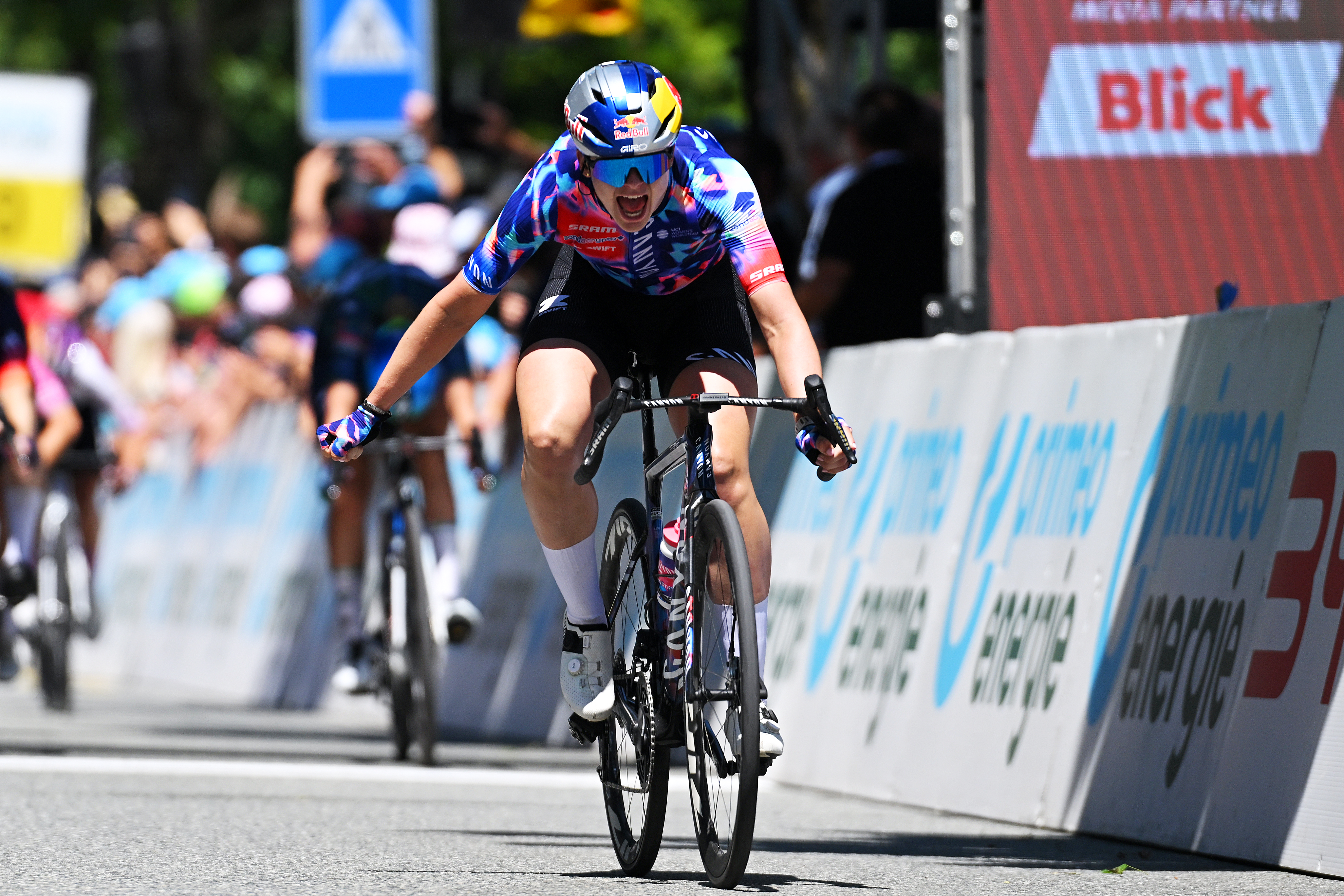 Zoe B&auml;ckstedt wins Tour de Suisse Women 2026 stage three