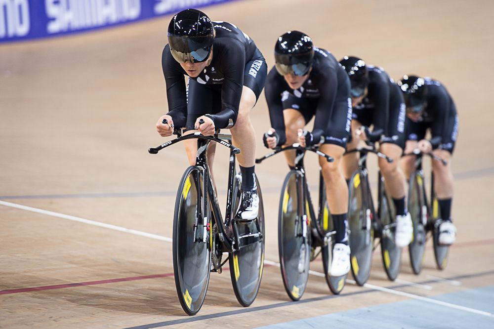 New Zealand's team pursuit squad set the best men's qualifying time.