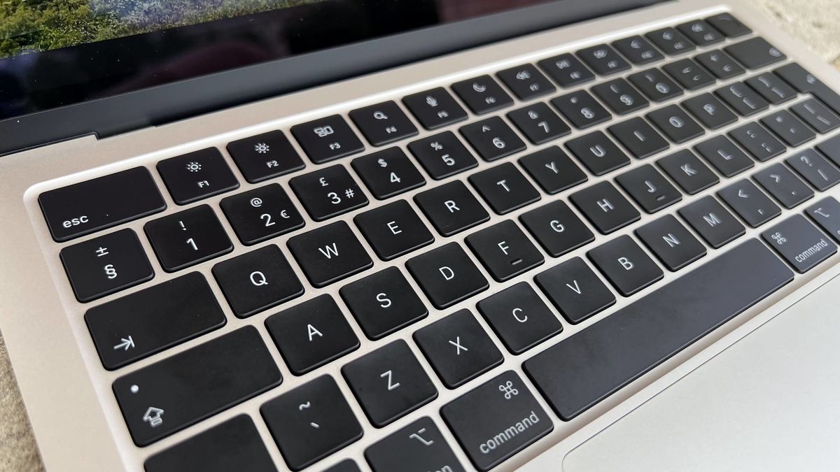 Macbook Air Review 2022