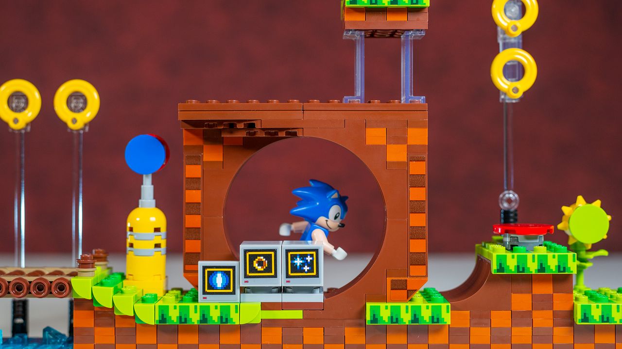 Lego Sonic the Hedgehog - Green Hill Zone features