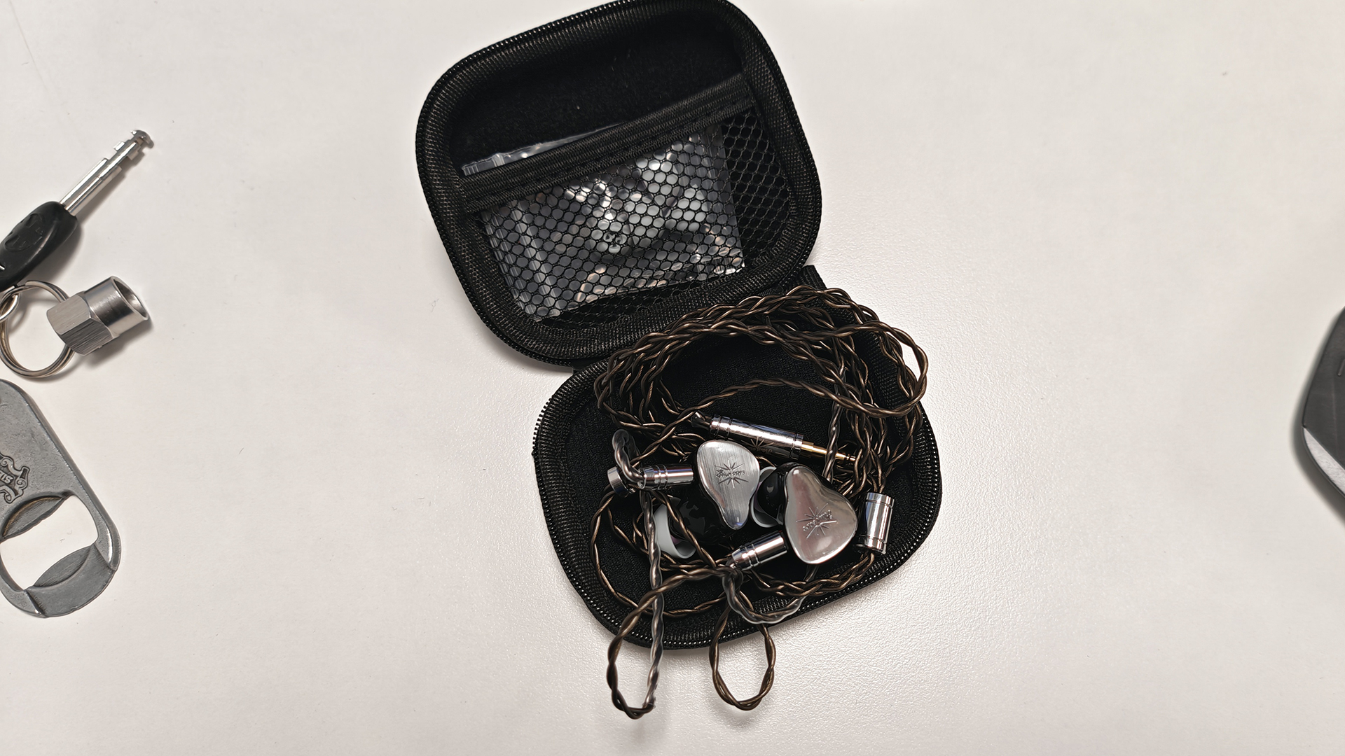 A selection of photos of the Kiwi Ears KE4 IEMs.