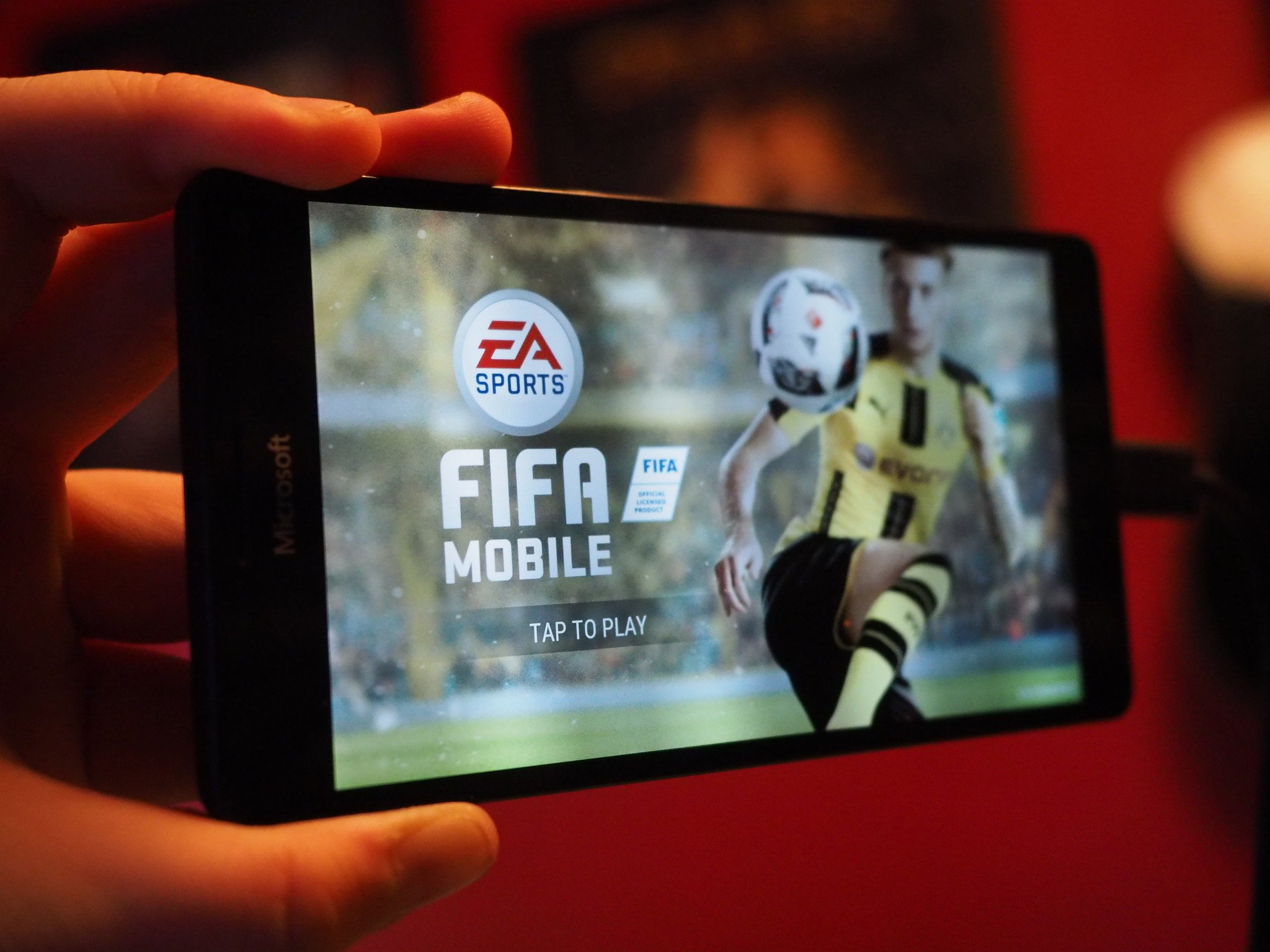 Big arrivals: FIFA 17 Companion app comes to Windows Phone