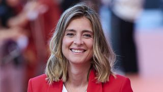 Temptation Island Spain S10 host Sandra Barneda