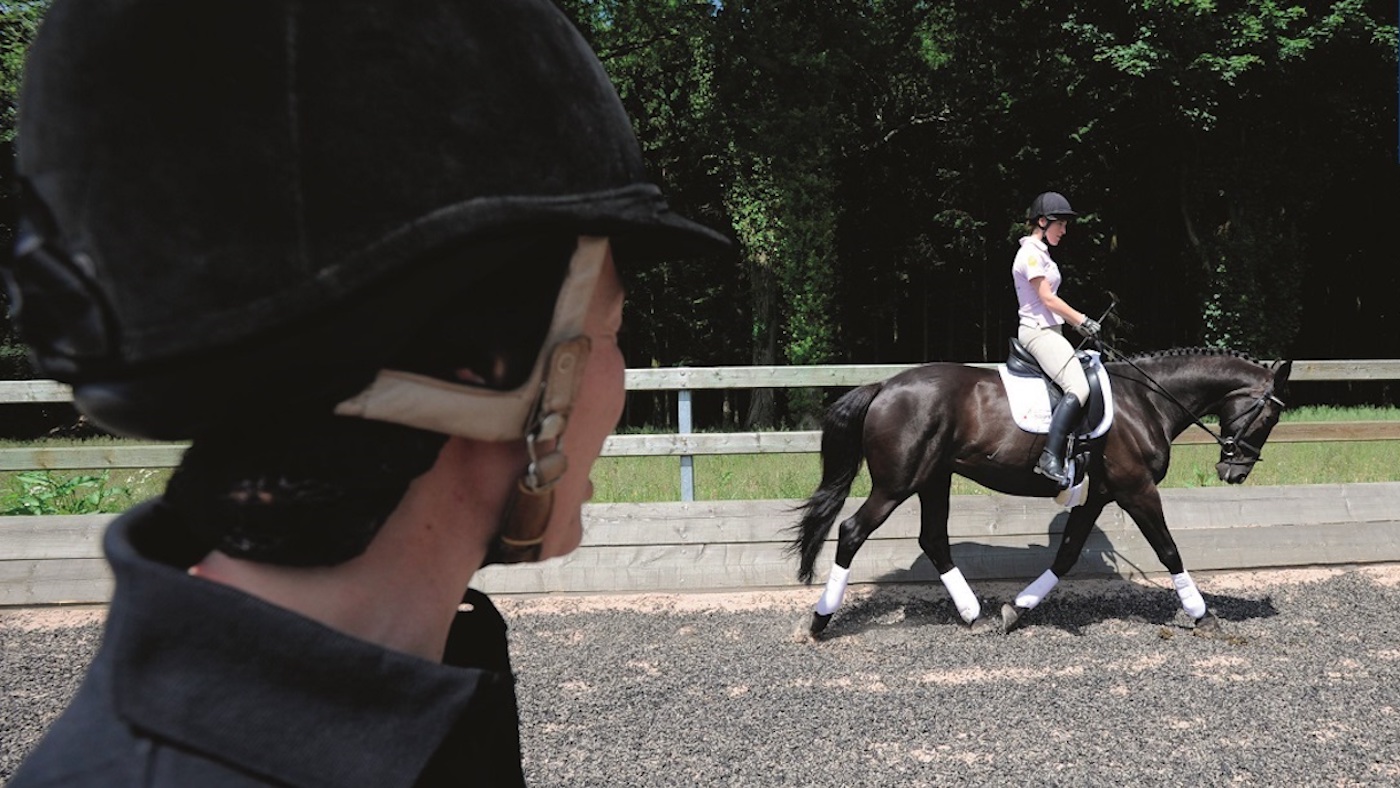 Things successful riders don&amp;rsquo;t do Claire Clancy and Kate Marchant share a Trakehner gelding , Holme Grove Ludwig ( stable name Louis. They both compete him at dressage competitions and school each other. Schooling