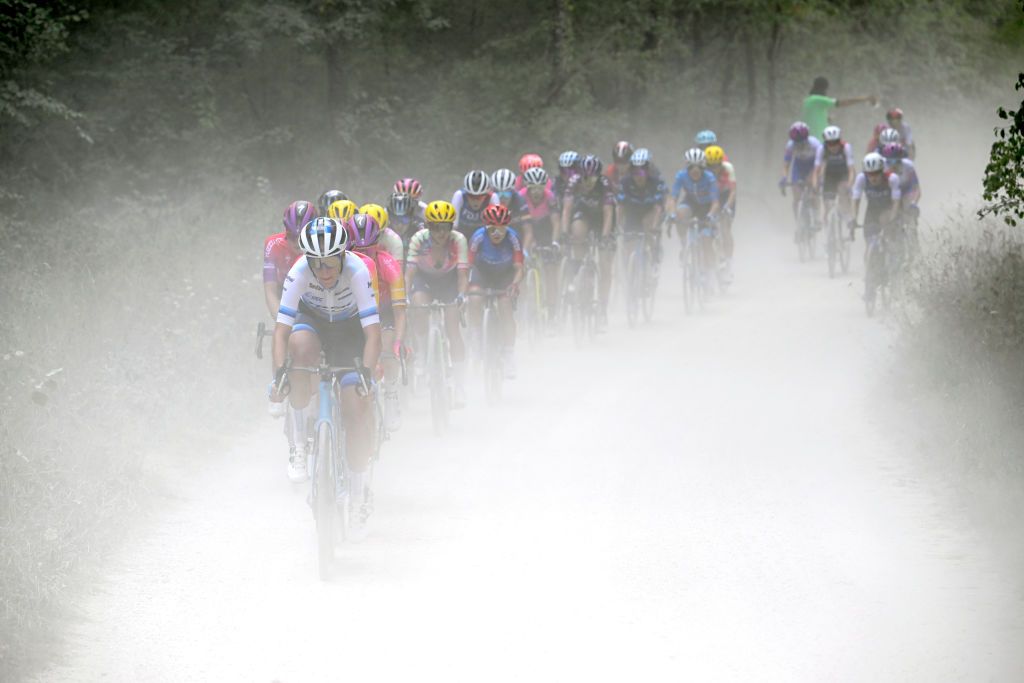 The Tour de France Femmes tackles the &#039;white roads&#039; of Troyes, tipped to be used in the men&#039;s race in 2024