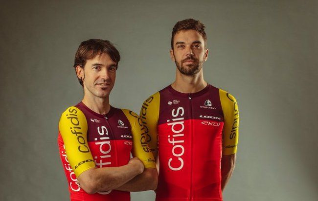 Ion Izagirre and Jesús Herrada show off the Cofidis 2025 racing kit