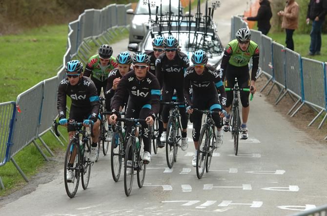 Team Sky stays together on La Redoute in training